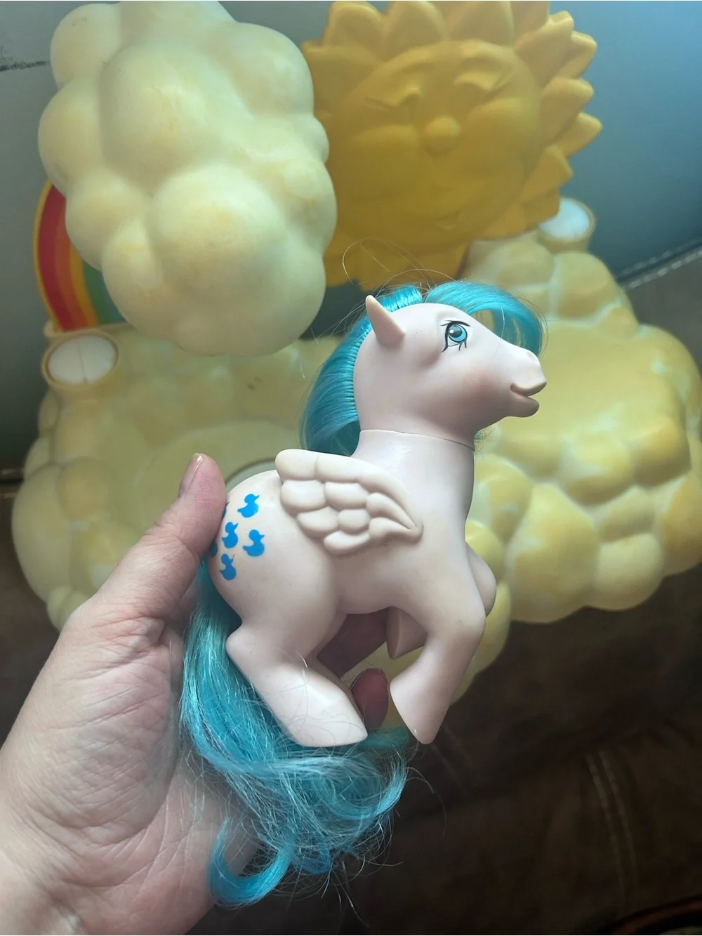 My Little Pony Waterfall Playset with the Pegasus pony Sprinkles - Picture 2 of 15